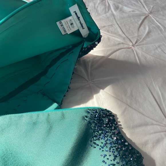 Pamella Roland Couture Blue Embellished Crystal Evening Gown 0-2 - Picture 12 of 13